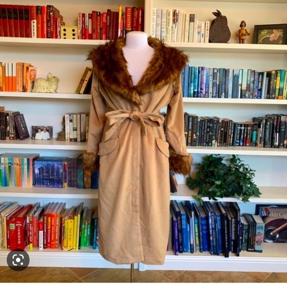 Collectif Pinup Vintage Madmen Carmella Coat Fur - Picture 3 of 5